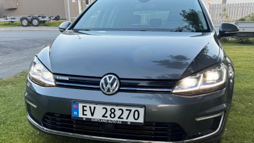 VOLKSWAGEN GOLF Godt utstyrt og pent behandelet golf.