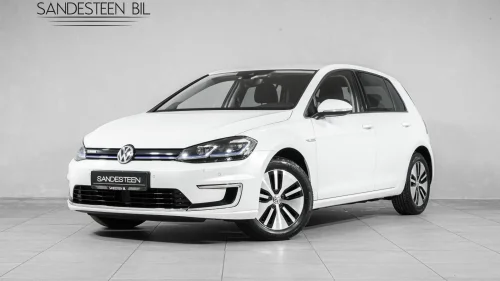 VOLKSWAGEN GOLF 300KM/RYGGEKAMERA/KEYLESS/ACC/BLINDSONE/LANE