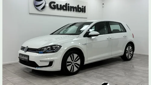 VOLKSWAGEN GOLF E-golf 300km Navi P.Sensor Ny service ++