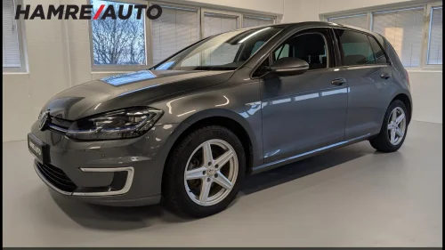VOLKSWAGEN GOLF AdaptivC/Keyless/Carplay/Navigasjon/Kamera/Garanti