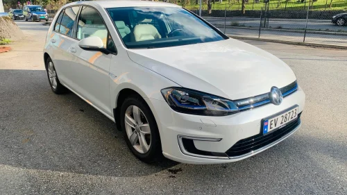 VOLKSWAGEN GOLF E Golf