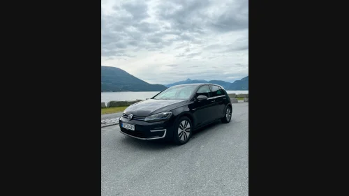 VOLKSWAGEN GOLF 300Km, Exclusive