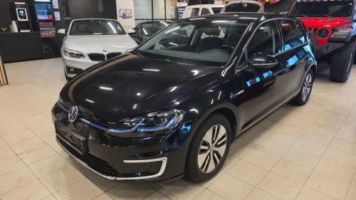 VOLKSWAGEN GOLF Active-Info display/Keyless/DAB/Kamera/ACC