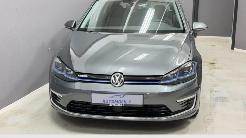VOLKSWAGEN GOLF e-Golf 136hk, Blindsone, R.kamera, Keyless, V.pumpe +++