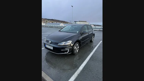 VOLKSWAGEN GOLF COMFORT 136hk | Ny Service | Skinn | Keyless | R-Kam |