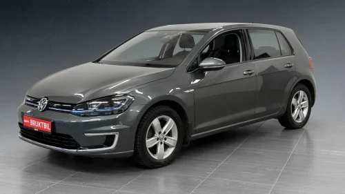 VOLKSWAGEN GOLF NAVI/AD.CRUISE/R.KAM/ACTIVEINFO/KEYLESS/SKINN/CARPLAY+