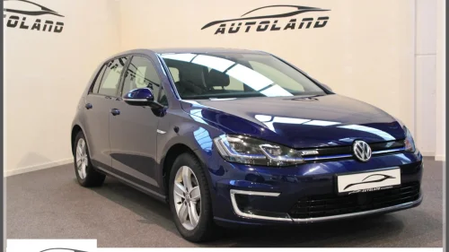 VOLKSWAGEN GOLF Exclusive Navi CarPlay Adaptiv Cruise Ryggek.