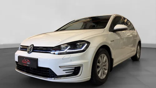 VOLKSWAGEN GOLF Virtual.Disp/R.Kamera/ACC/Keyless/Navi/Carplay/Ny EU/++