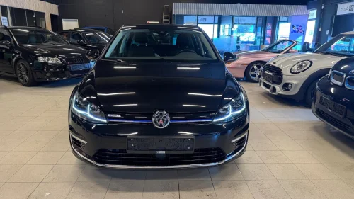 VOLKSWAGEN GOLF Garanti/ R.Kam/ DAB/V.Pumpe/ NY EU/Info Display/EN EIER