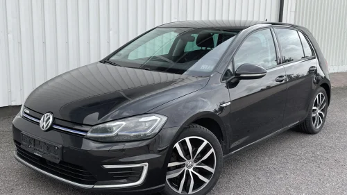 VOLKSWAGEN GOLF E-golf ACC // Virtual cockpit // Navi