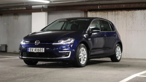 VOLKSWAGEN GOLF ACTIVE INFO|KAMERA|KEYLESS|ACC|DAB|NAVI|BLUETOOTH