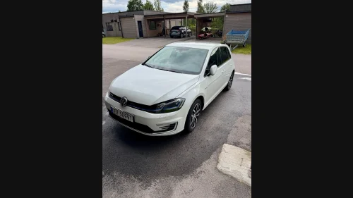 VOLKSWAGEN GOLF E-golf