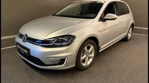 VOLKSWAGEN GOLF 136HK KAMERA/CARPLAY/NAVI/TLF/DAB+/LAV KILOMETERSTAND