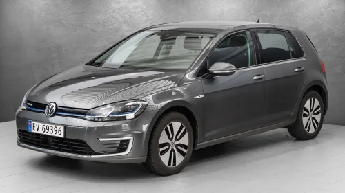 VOLKSWAGEN GOLF Lav km /acc/rygge kamera/Navigasjon