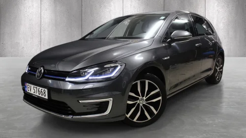 VOLKSWAGEN GOLF Digital cockpit // ACC // DAB+ // Ambient Lighting  +++
