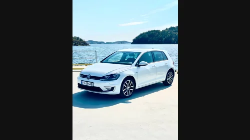 VOLKSWAGEN GOLF E-GOLF 136 HK