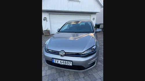 VOLKSWAGEN GOLF Exclusive/Skinnseter/Nøkkelfri