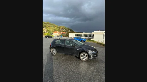 VOLKSWAGEN GOLF E-GOLF 0KW