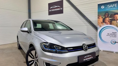 VOLKSWAGEN GOLF Skinn/Adaptiv cruise/Active Info Display/Ny EU/Lavkm
