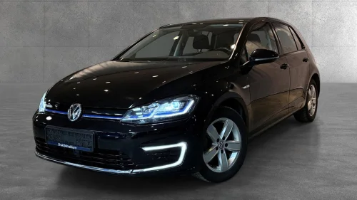 VOLKSWAGEN GOLF 30KWh/Skinn/ACC/Navi/CarPlay/Garanti/Ny Service/EU27