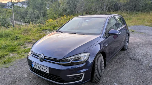 VOLKSWAGEN GOLF eGolf