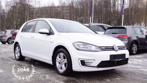 VOLKSWAGEN GOLF E-COMFORTLINE | L.RANGE | 136 HK | 228 WLTP |