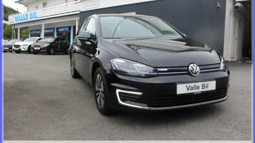 VOLKSWAGEN GOLF NORSK e-Golf/LAV KM/Skinn/Navi/ACC/Kamera/1 År Garanti