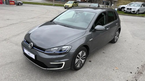VOLKSWAGEN GOLF 100Kw Exclusive/ Skinn/ Active info/ Ad.cruise/ Eu 2027