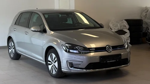 VOLKSWAGEN GOLF eGolf 300Km Keyless ACC Kamera Navi EU-03.2027 Norsk