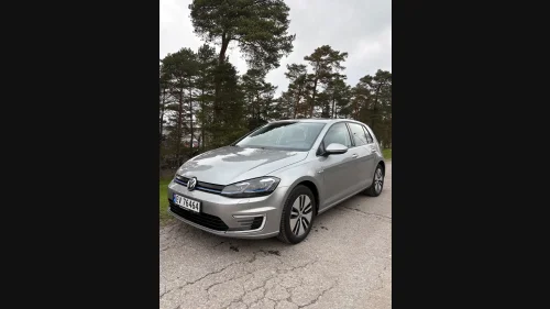 VOLKSWAGEN GOLF E-golf 136 hk NAVI/DAB+/ACC/MULTIRATT/V.PUMPE