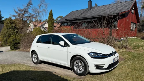 VOLKSWAGEN GOLF E-Golf