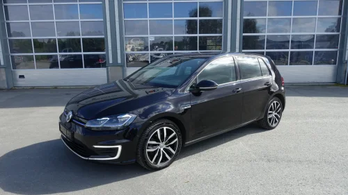 VOLKSWAGEN GOLF e-Golf 136 HK,Skinn, Adaptiv Cruise,Active info display