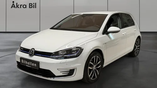VOLKSWAGEN GOLF Exclusive m/Skinn/Kamera/ACC++