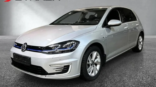 VOLKSWAGEN GOLF Exclusive/300km/DynAudio/Skinn/ACC/Varmepumpe