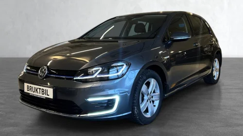 VOLKSWAGEN GOLF ACTIVE INFO|KAMERA|KEYLESS|ACC|DAB|NAVI|BLUETOOTH