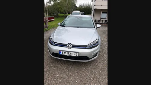VOLKSWAGEN GOLF 136hk