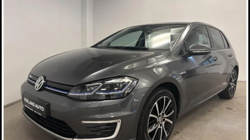 VOLKSWAGEN GOLF e-Golf 136hk 300km * Exclusive * Skinn * R-Kam * ACC *+