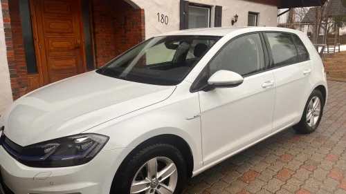 VOLKSWAGEN GOLF AU