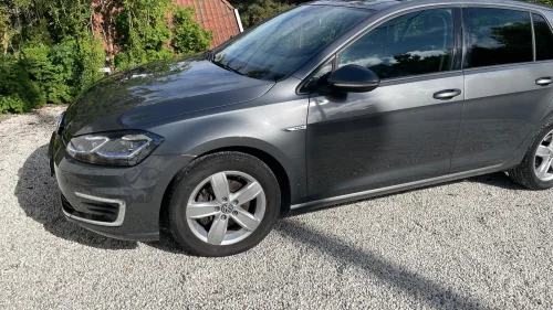 VOLKSWAGEN GOLF E-golf