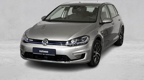 VOLKSWAGEN GOLF 136hk Exclusive - R.Kam/ Skinn/ Acc/ Active/ Varmepumpe