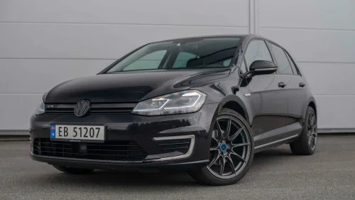 VOLKSWAGEN GOLF / Ny storservice / Navi / Oppv f-vindu / Keyless-Go+