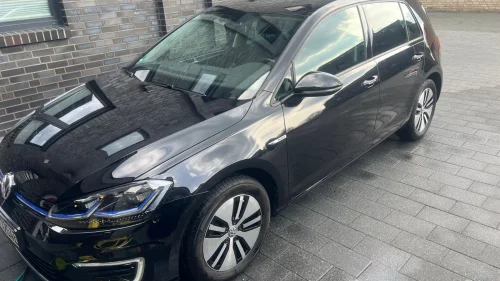 VOLKSWAGEN GOLF Exclusive Skinn Kamera Navi Adaptiv Cruise