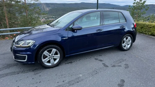 VOLKSWAGEN GOLF Exclusive (K)