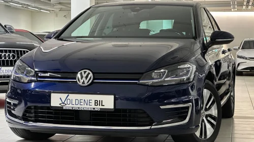 VOLKSWAGEN GOLF 100kw | Virtuel Cockpit | ACC | Skinn | R.kam | Navi+++