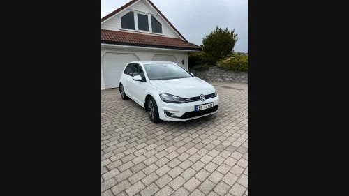 VOLKSWAGEN GOLF e-Golf Exclusive. ACC, Skinn, Active Info, Varmepumpe++