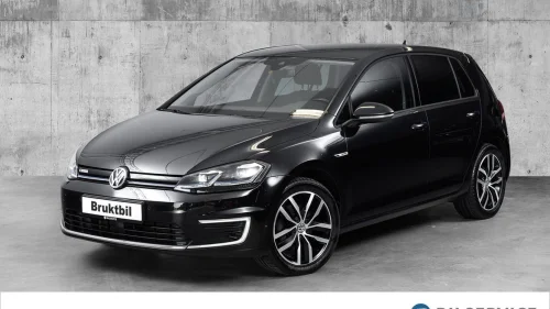 VOLKSWAGEN GOLF Exclusive/Skinnseter/Navi/Kamera/ACC