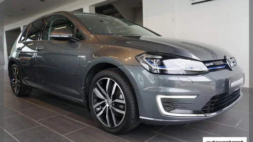VOLKSWAGEN GOLF E-Golf EXECUTIVE/SPORT/Skinn/Navi/Kam/ACC/AKTIV INFO