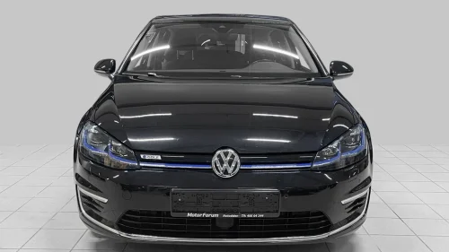 VOLKSWAGEN GOLF (K)