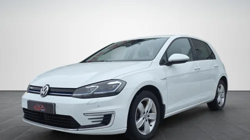 VOLKSWAGEN GOLF 136HK/ACC/Ryggekamera/Navigasjon/Carplay/Ny Service/++