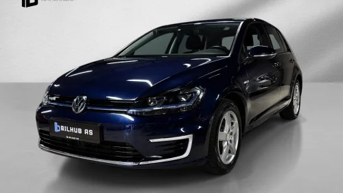 VOLKSWAGEN GOLF 300km. V.Pumpe Navi Sensorer Garanti ++